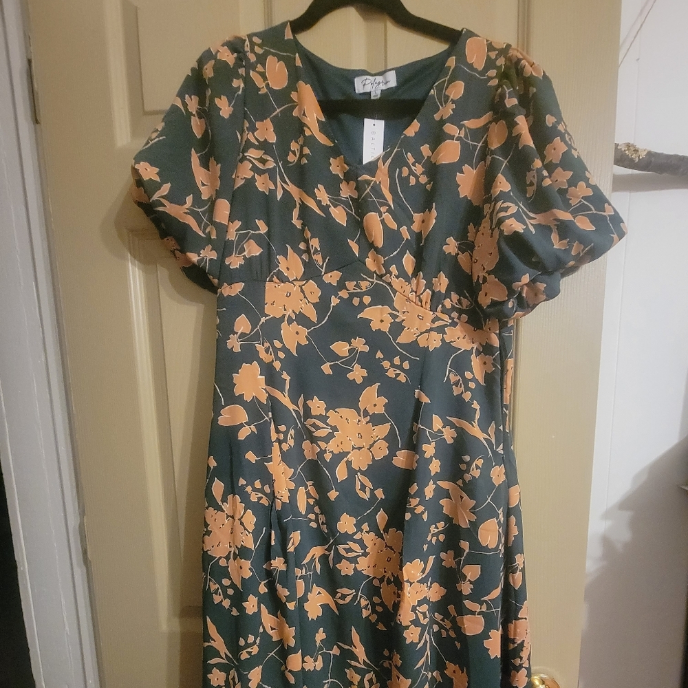 NWT Large emerald green polagram midi dress